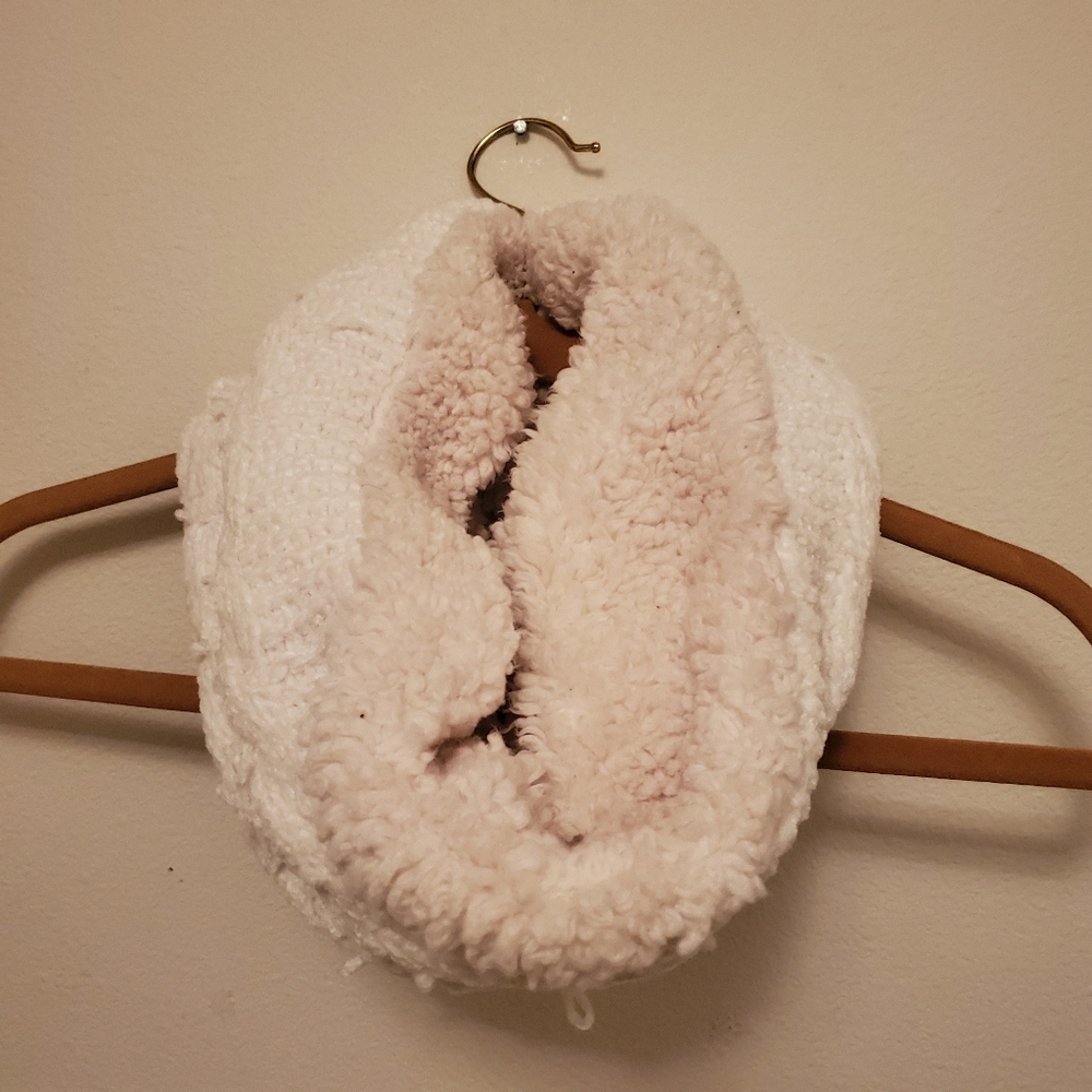 Sonoma Fuzzy Knitted Scarf